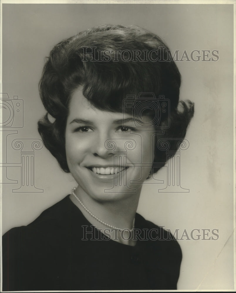 1963 Press Photo Miss Dianne Dorothy Doussan, Part of the Krewe of Alhambra - Historic Images