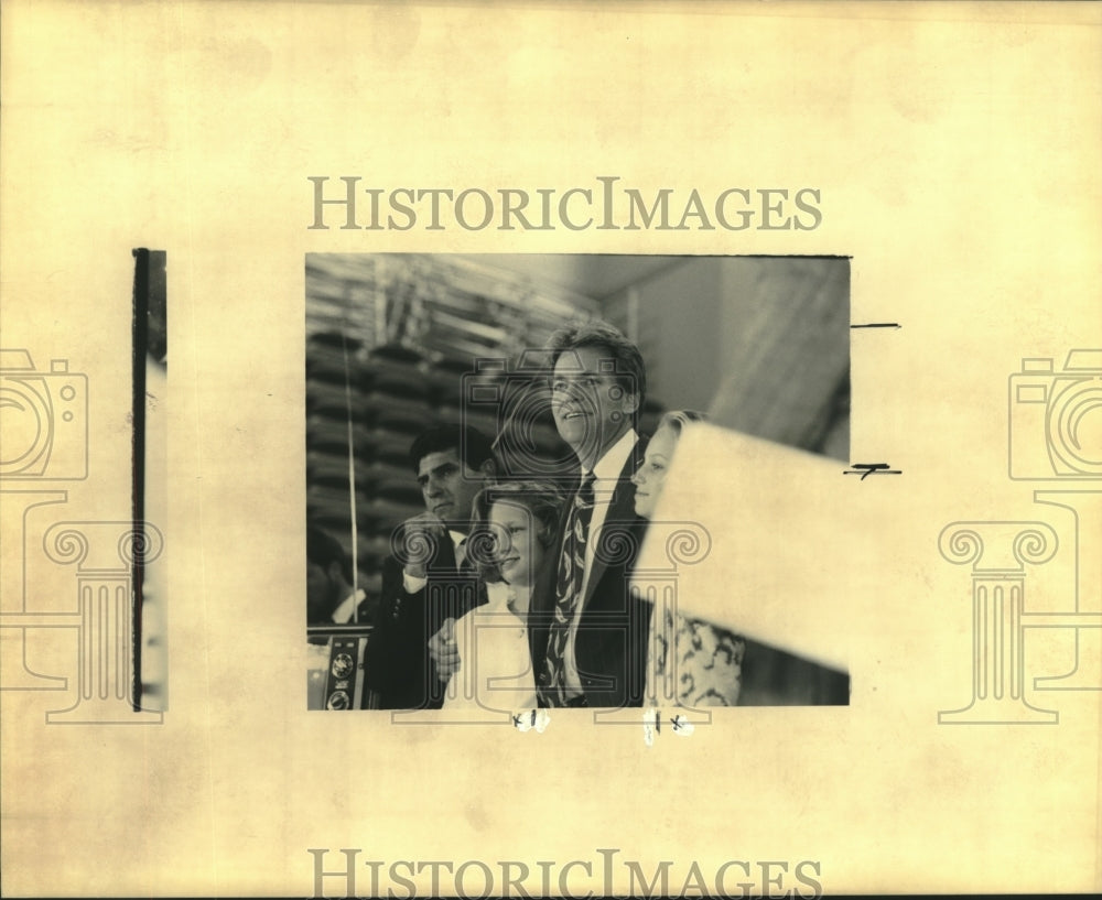 1992 Press Photo Gubernatorial candidate David Duke campaigns with his family - Historic Images