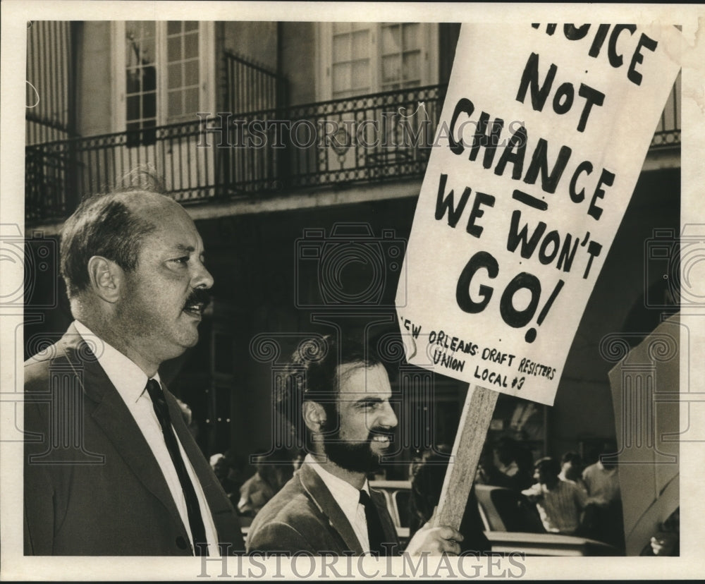 1967 Press Photo New Orleans Draft Resisters Union Local #3- Protest - Historic Images