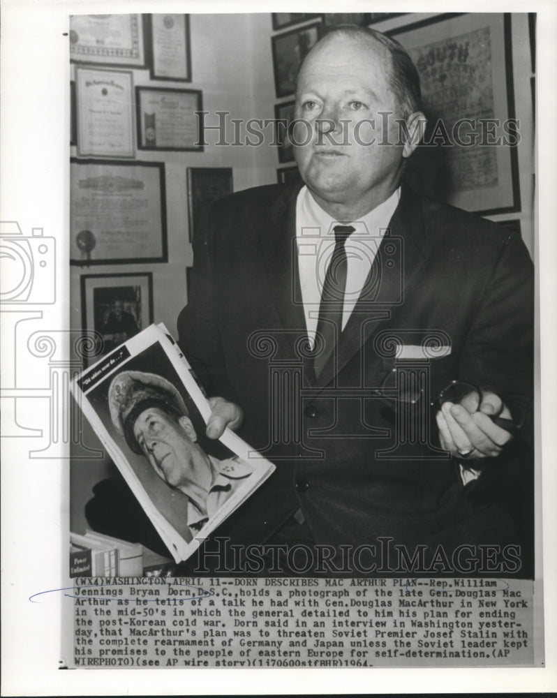 1964 Press Photo Representative William Jennings Bryan Dorn Tells MacArthur Plan - Historic Images