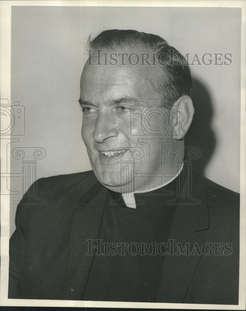 1967 Press Photo All Hallows Alumni Association President Reverend Kevin Duignam - Historic Images