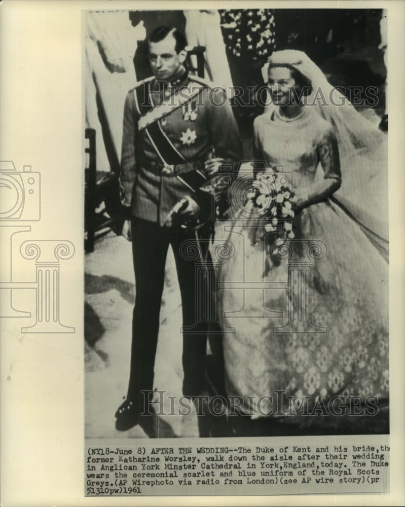 1961 Press Photo The Duke of Kent weds Katherine Worsley in New York Cathedral-Historic Images