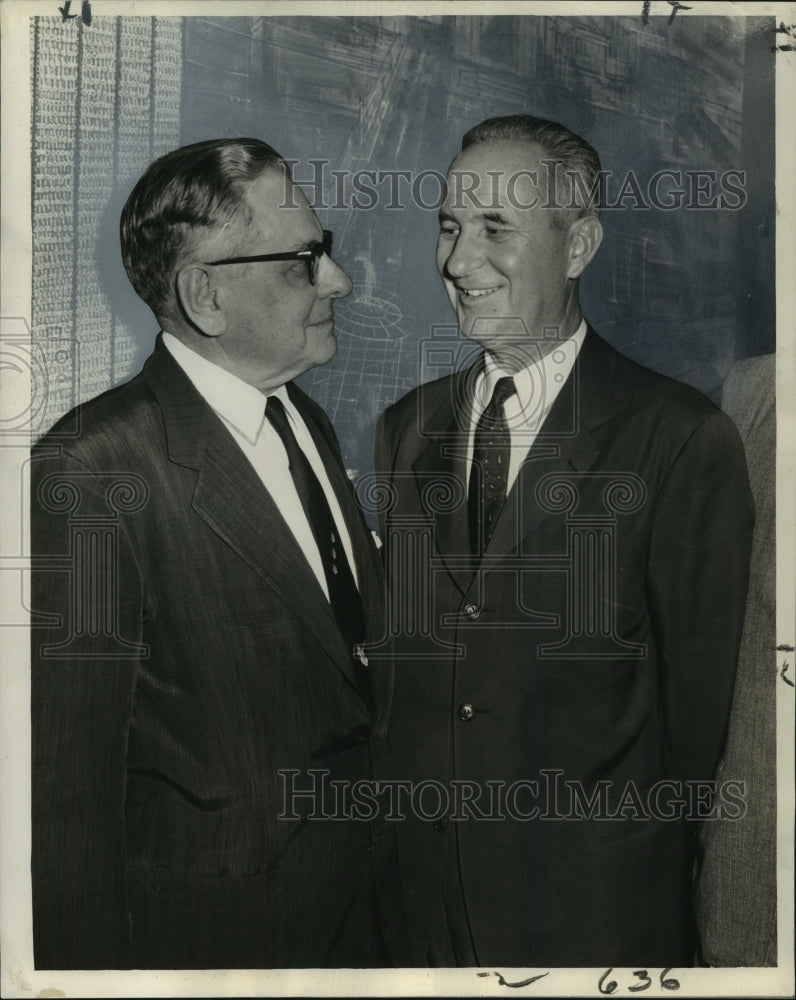 1960 Gaston Deffere, William G. Zetsmann Discuss Economy - Historic Images