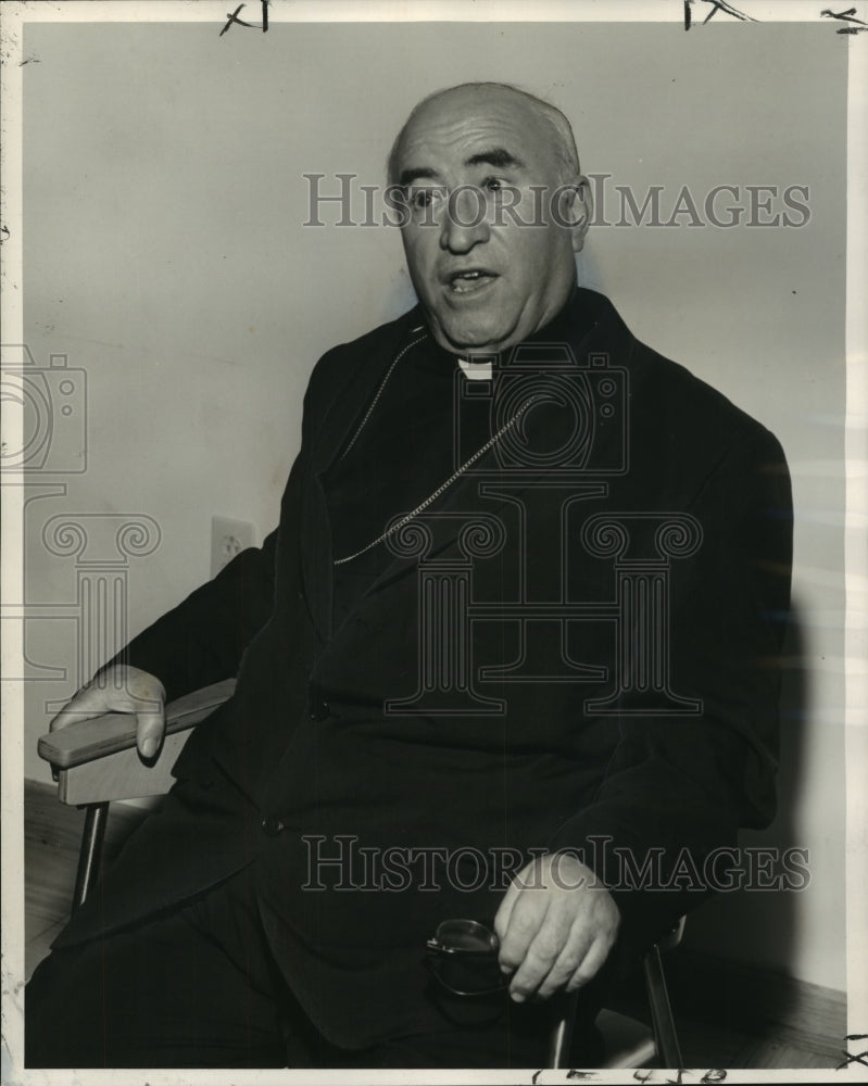 1962 Bishop De La Fuente-Historic Images