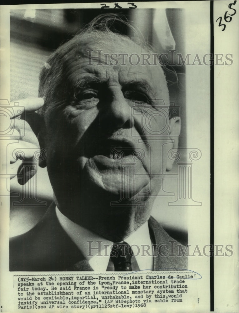 1968 Press Photo French President Charles de Gaulle at International Trade Fair - Historic Images