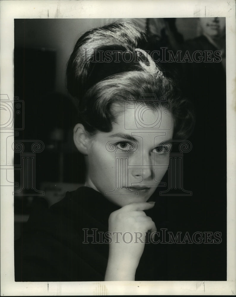 1963 Model Wears Demi-Wig Made of Human Hair - Historic Images