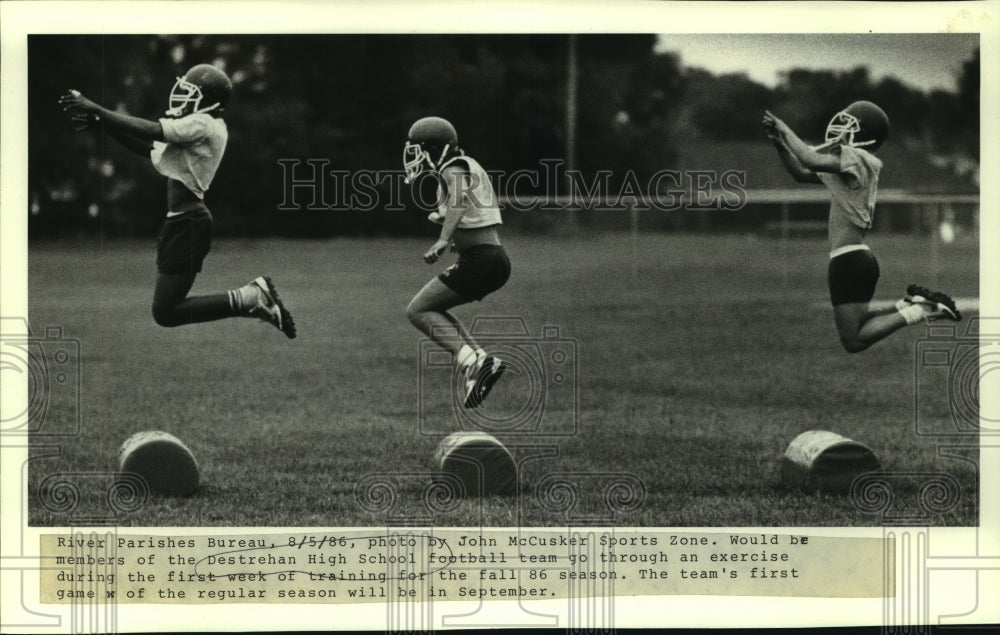 1986 Press Photo Destrehan High School Football Team Tryouts - noa92988 - Historic Images