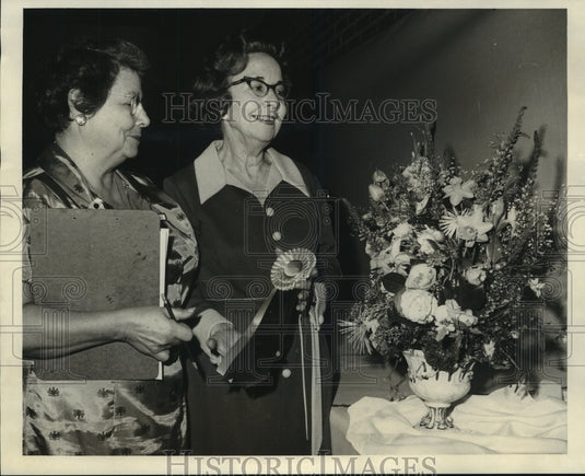1971 Press Photo Ozone Camellia Show Winners Slidell, Louisiana - noa93178- Historic Images