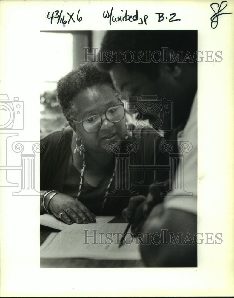 1993 Press Photo Director of Operation Mainstream Program Bernice Dormio - Historic Images