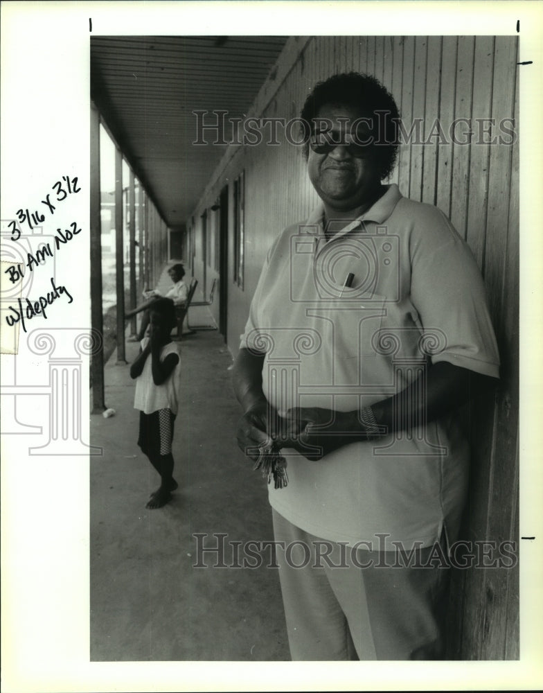 1992 Press Photo Police Lieutenant Matron-Dorsey At Villa D&#39;Ames, Louisiana - Historic Images