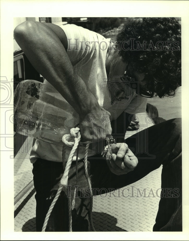 1981 Press Photo Drinking Water Tests for the Times Picayune - noa93944 - Historic Images