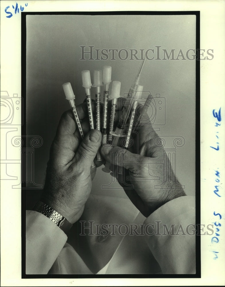1987 Press Photo Drugs - Hypodermic needles used for drugs. - noa94015 - Historic Images