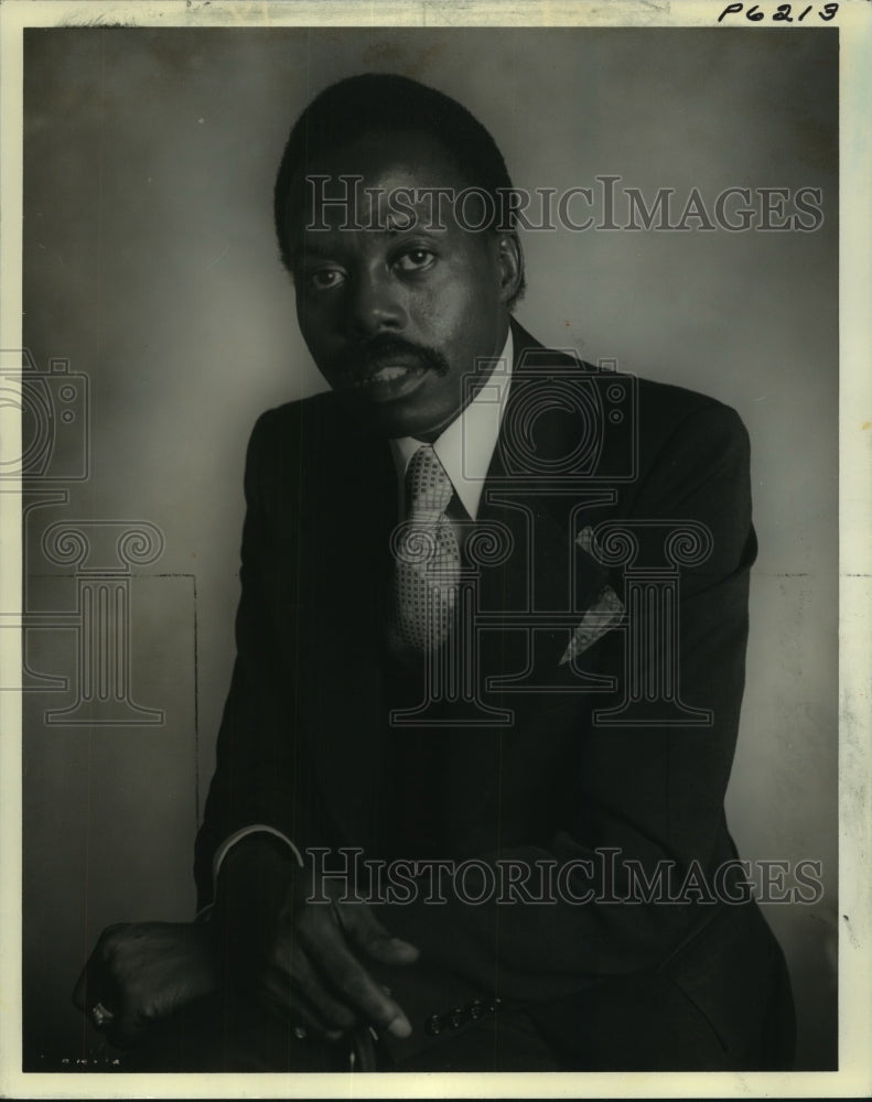 1990 Press Photo Harold Douglas, candidate for Juvenile Judge, Section B - Historic Images