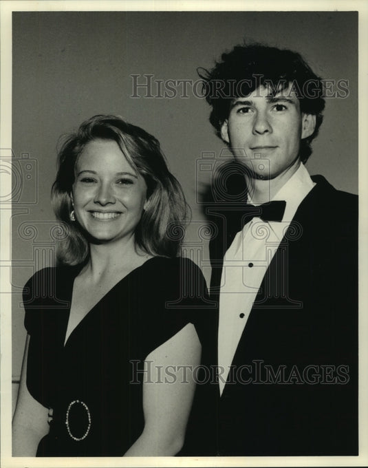 1989 Press Photo Kyle Dougherty (l) & William Byrnes, IV at event. - noa94102 - Historic Images