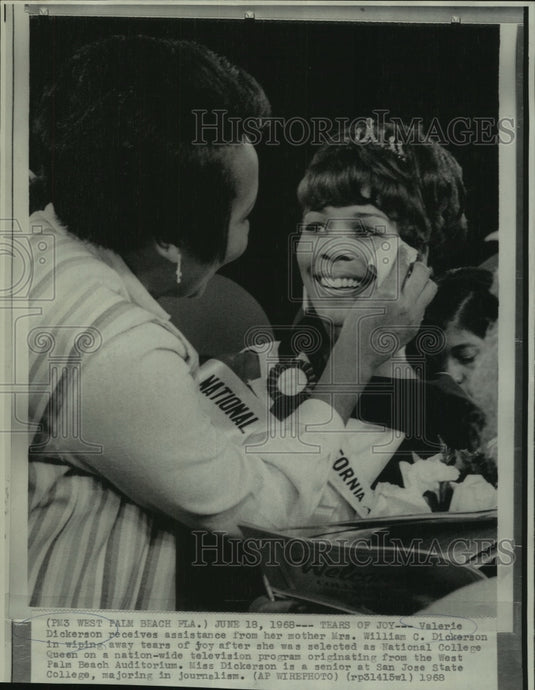1968 Press Photo Valerie Dickerson wins National College Queen in Palm Beach. - Historic Images