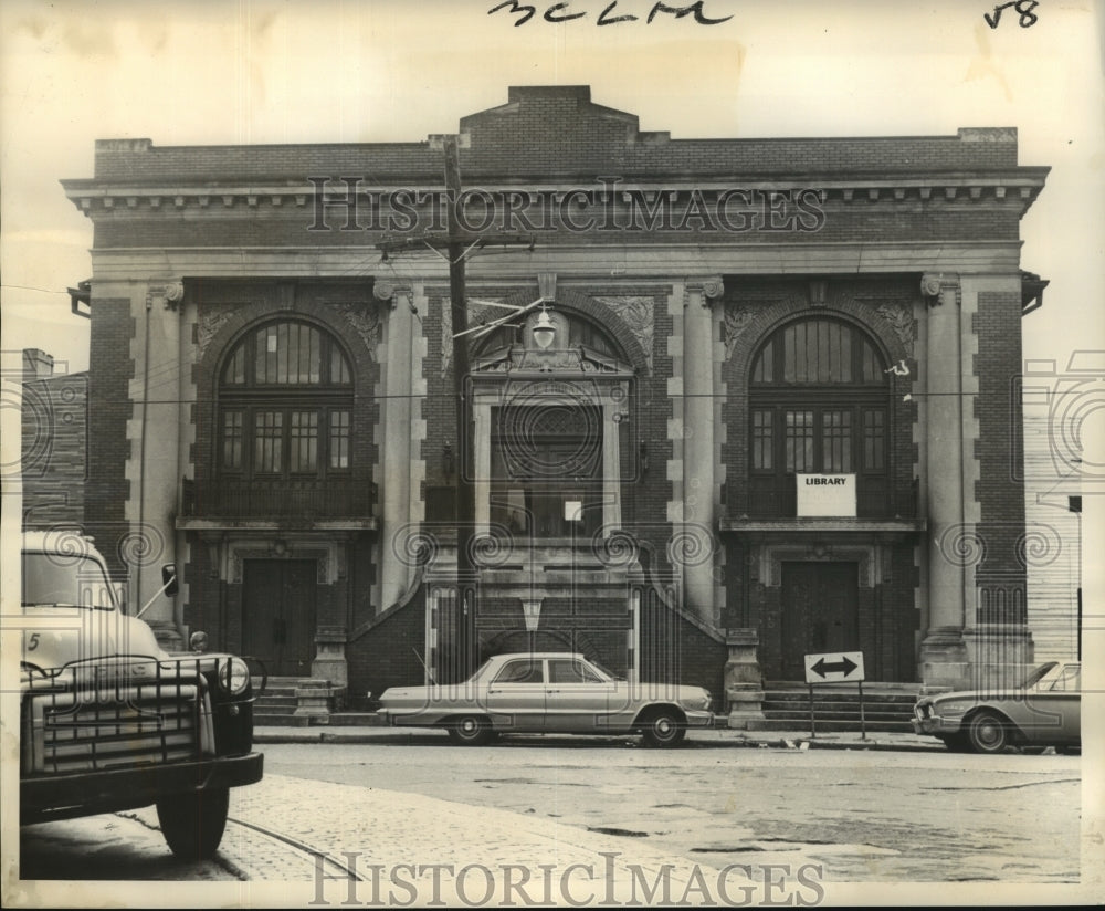 1964 Press Photo Public Library - Exterior view of Dryades Branch library. - Historic Images