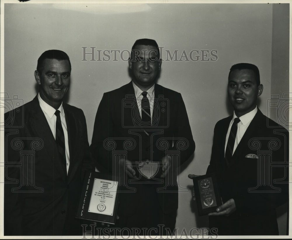 Press Photo Ed Michon, Castor Surla &amp; Ralph Drury receive Jaycees awards. - Historic Images