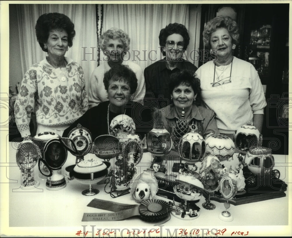 1990 Press Photo Bernice Young, Willie Graham &amp; Rona Ebert - Egg Decorators. - Historic Images