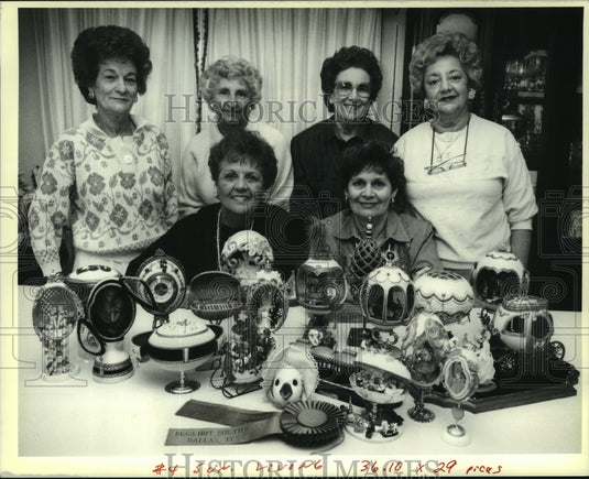 1990 Press Photo Bernice Young, Willie Graham & Rona Ebert - Egg Decorators. - Historic Images
