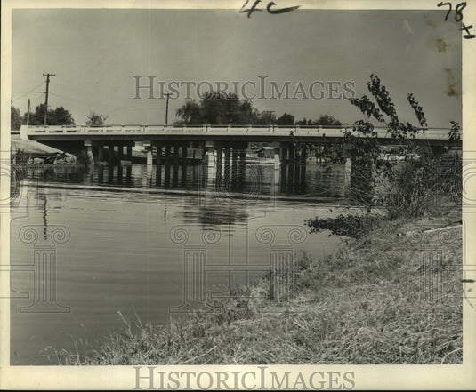 1962 Press Photo The Metairie East End Bridge built by Lakeshore Civic Club. - Historic Images