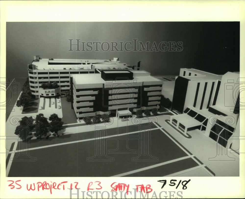 1985 Press Photo Model of New wing- East Jefferson General Hospital development - Historic Images