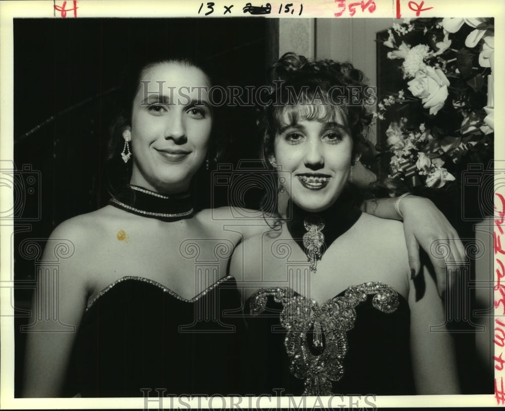 1994 Press Photo Sweet 16 - Jessica Dronet, Kristin Robertson - noa94656 - Historic Images