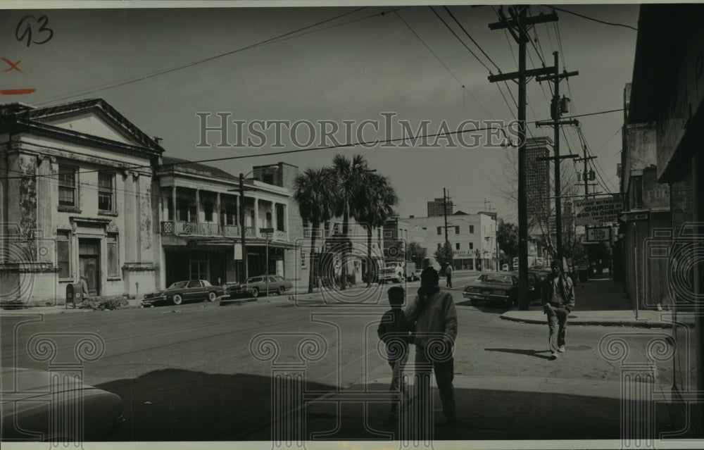 1983 Press Photo General view of 1500 block of Dryades towards Canal Street - Historic Images