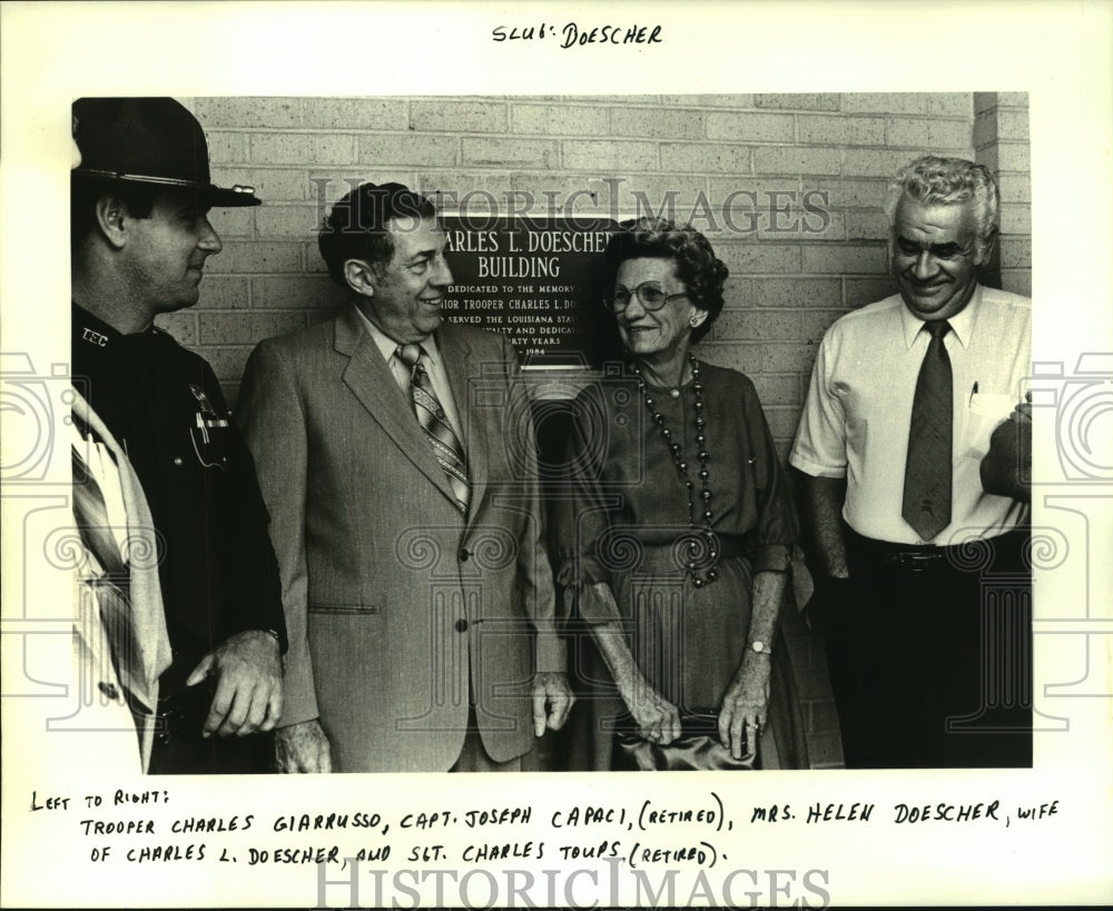 1984 Press Photo Guests at the dedication of the Charles L. Doescher building - Historic Images