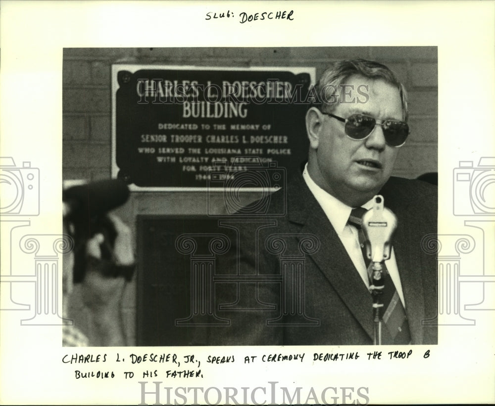 1984 Press Photo Charles L. Doescher, Jr., dedication of Troop B Bldg. to father - Historic Images