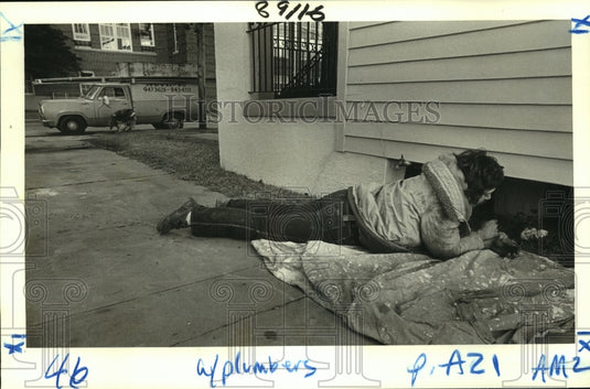1985 Press Photo Billy Dickerson, licensed plumber with Everyday Plumbing - Historic Images