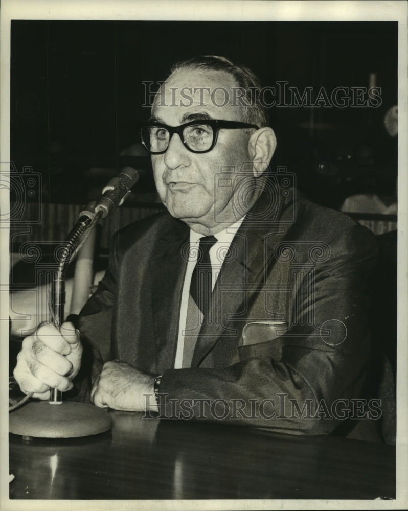 1966 B.M. Dornblatt hearing at City Hall - Historic Images
