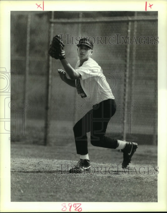 1993 Press Photo Tommy Edgar during baseball practice at Monsanto Park, Lulling - Historic Images