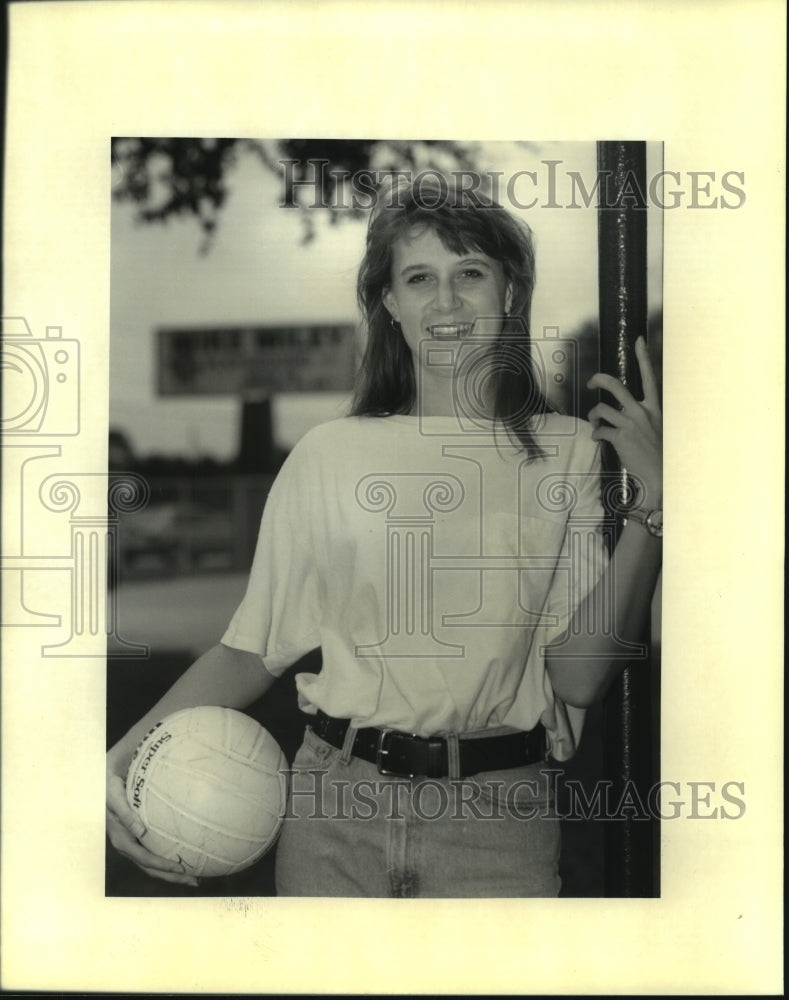 1992 Press Photo Volleyball coach Karen Eastin outside Mike Miley playground - Historic Images