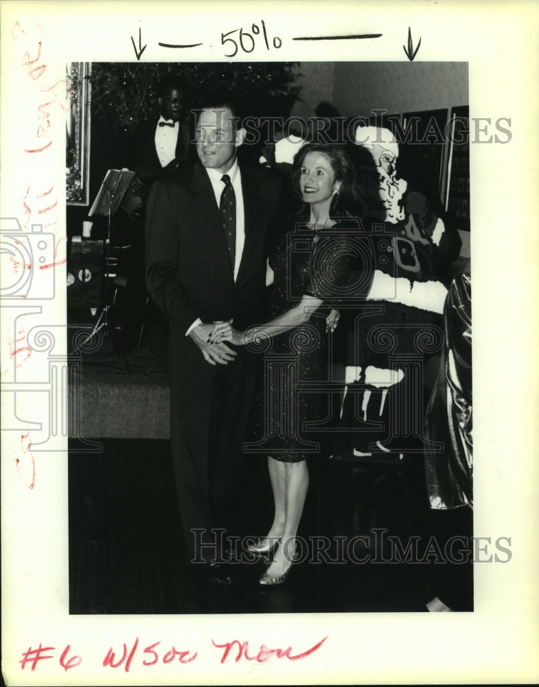 1991 Press Photo Junior League&#39;s Holiday Festival attendees Mr. &amp; Mrs. Eastman - Historic Images