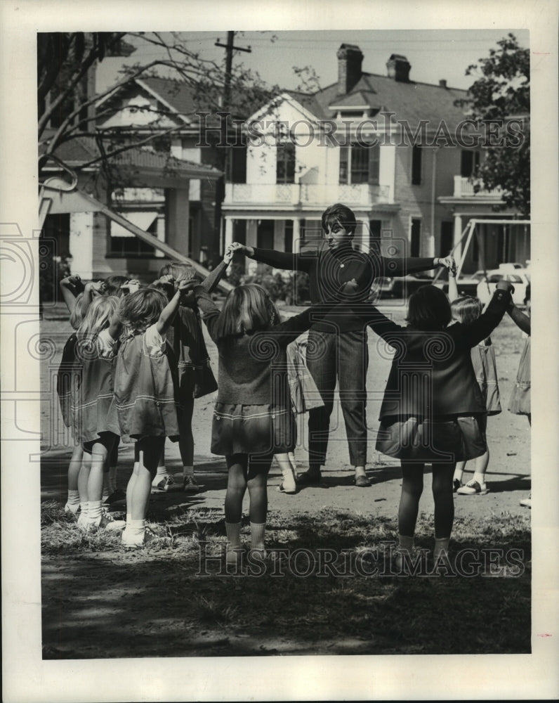 1965 Press Photo Children getting a good workout at Ecole Classique - noa95292-Historic Images