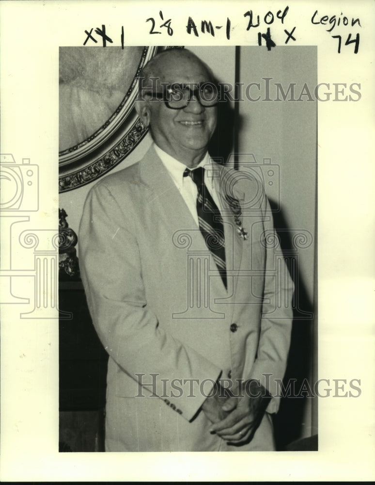 1981 Press Photo Dr. Homer Dupuy, conferred Officer of French Legion of Honor - Historic Images