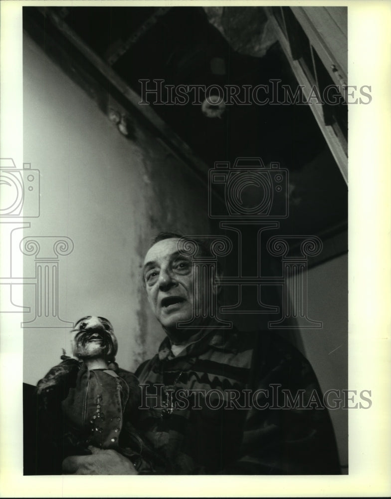 1994 Press Photo Frank Dupont with a &quot;priceless&quot; 500 year old wooden puppet - Historic Images