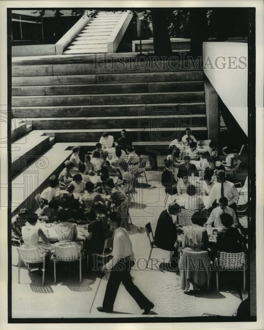 1963 Press Photo Freudenberg, Switzerland School Cafeteria - noa95516 - Historic Images