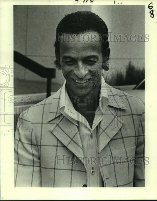 1981 Press Photo Jockey L.J. Durroussau leaving D.A.'s office - noa95526 - Historic Images