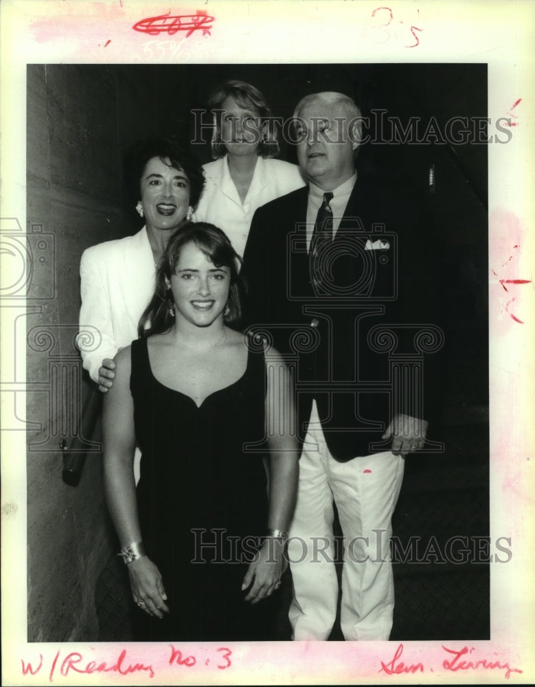 1993 Press Photo Guests at the Mary Marshall Seaver Debutantes&#39; Party - Historic Images