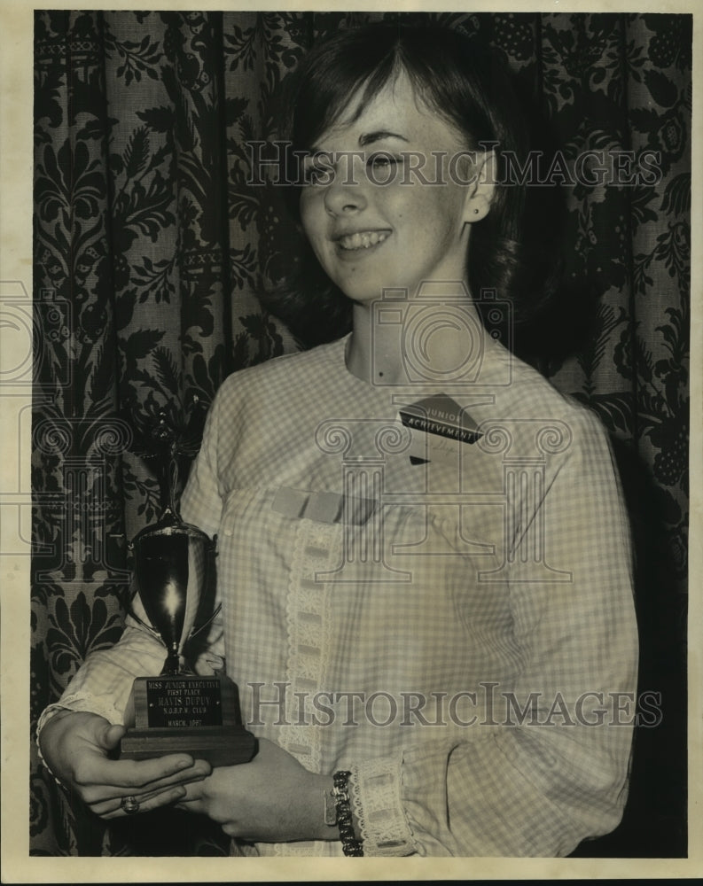 1967 Press Photo Mavis Dupuy, Mrs Junior Executive of 1967 - noa95590 - Historic Images
