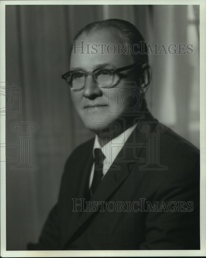 1968 Press Photo Mr. Gilbert J. Durbin, Manger, American Sugar Cane League - Historic Images