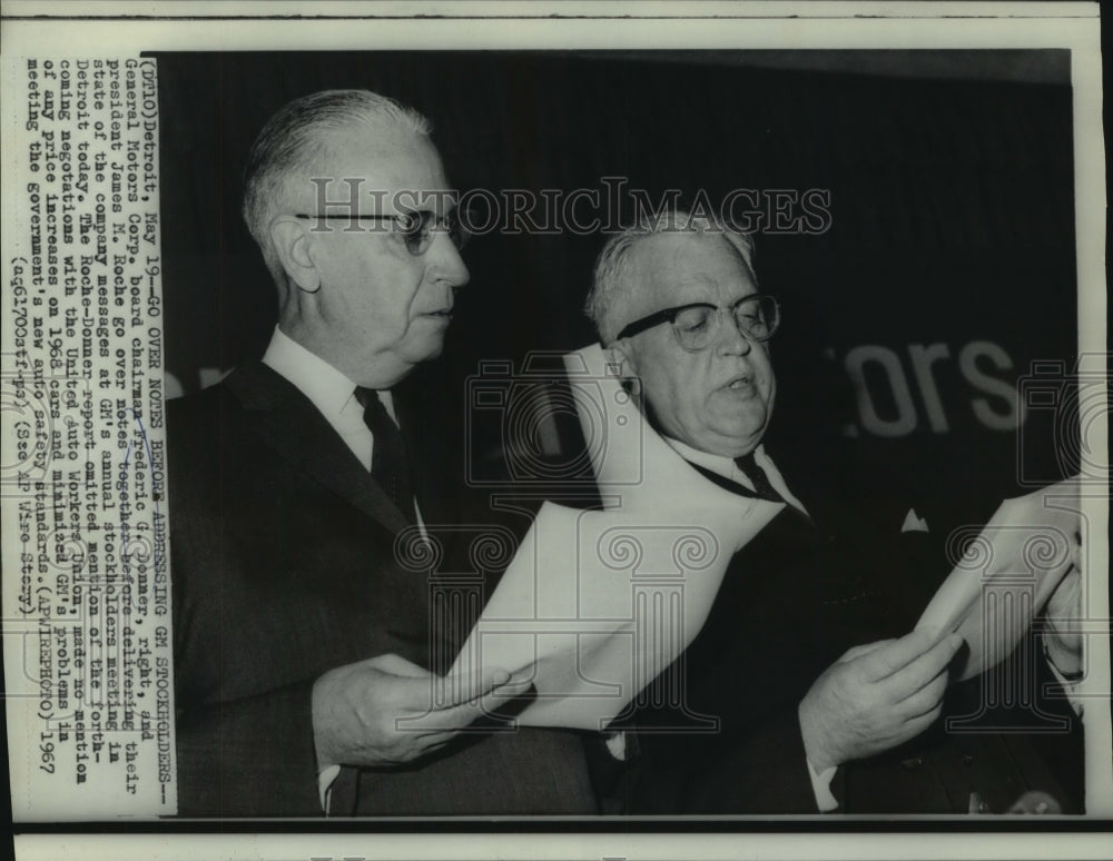 1967 Press Photo General Motors&#39; Annual Stockholders meeting in Detroit - Historic Images