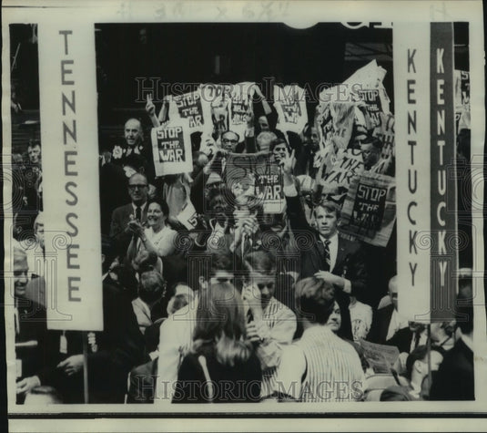 1968 Press Photo Democratic National Convention, peace-minded delegates. - Historic Images