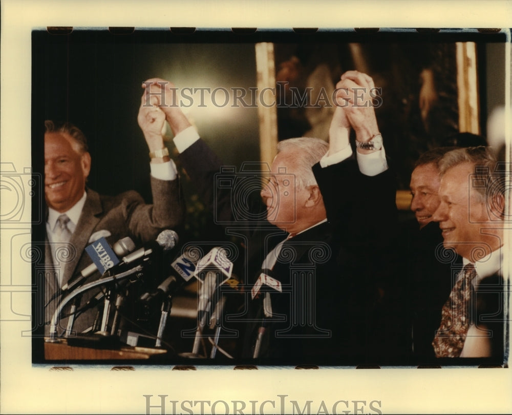 1994 Press Photo Governor Edwin Edwards and Others - noa95761 - Historic Images