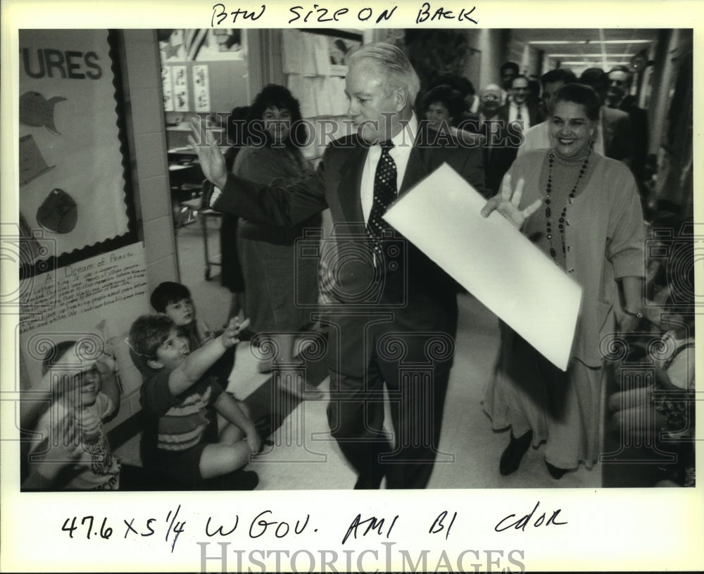 1994 Press Photo Gov. Edward Edwards visits Norco Elementary School - noa95770 - Historic Images