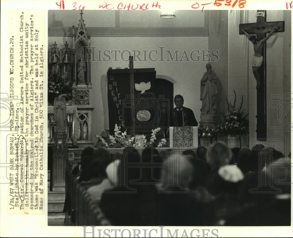 1987 Press Photo Rev. Conrad Edwards, pastor of Aurora United Methodist Church - Historic Images