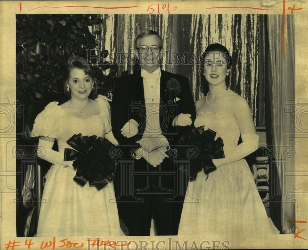 1992 Press Photo Krewe of Mystery Ball court Lisanne Brown, Eben &amp; Anne Watkins - Historic Images