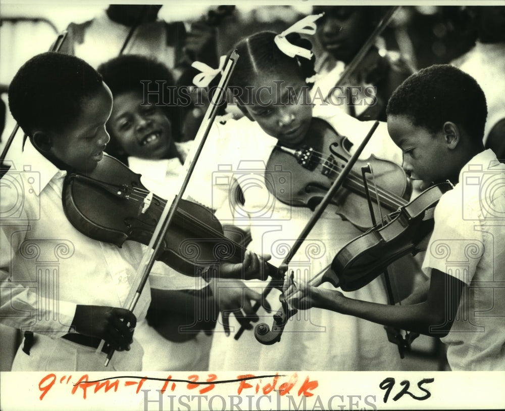 1982 Press Photo Elementary students&#39; String Ensemble play at Education Fest &#39;82 - Historic Images