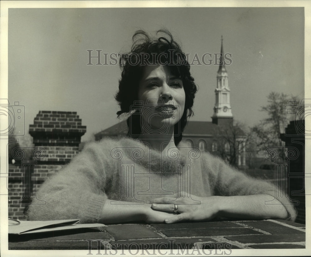 1961 Press Photo Mrs. Pat Eccles of New Orleans. - Historic Images